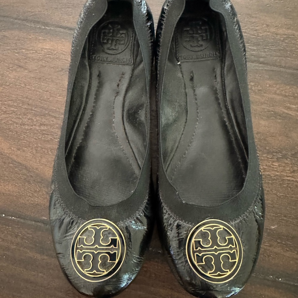 Tory Burch Black Patent Leather Logo Ballet Flats